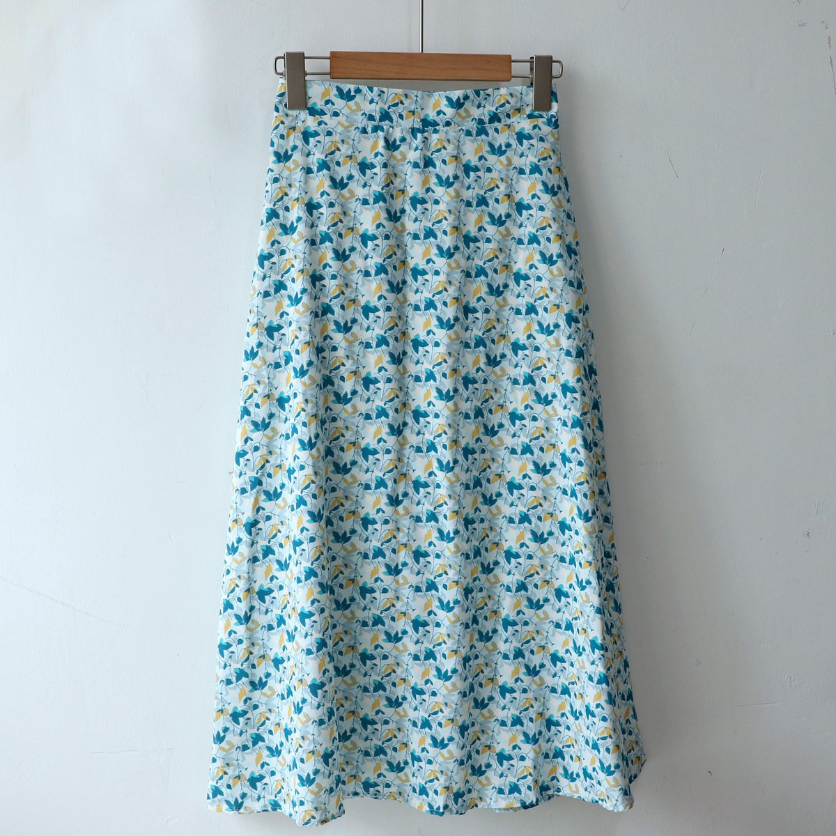 Floral Print Mid-Length Chiffon A-Line Skirt in Korean Style