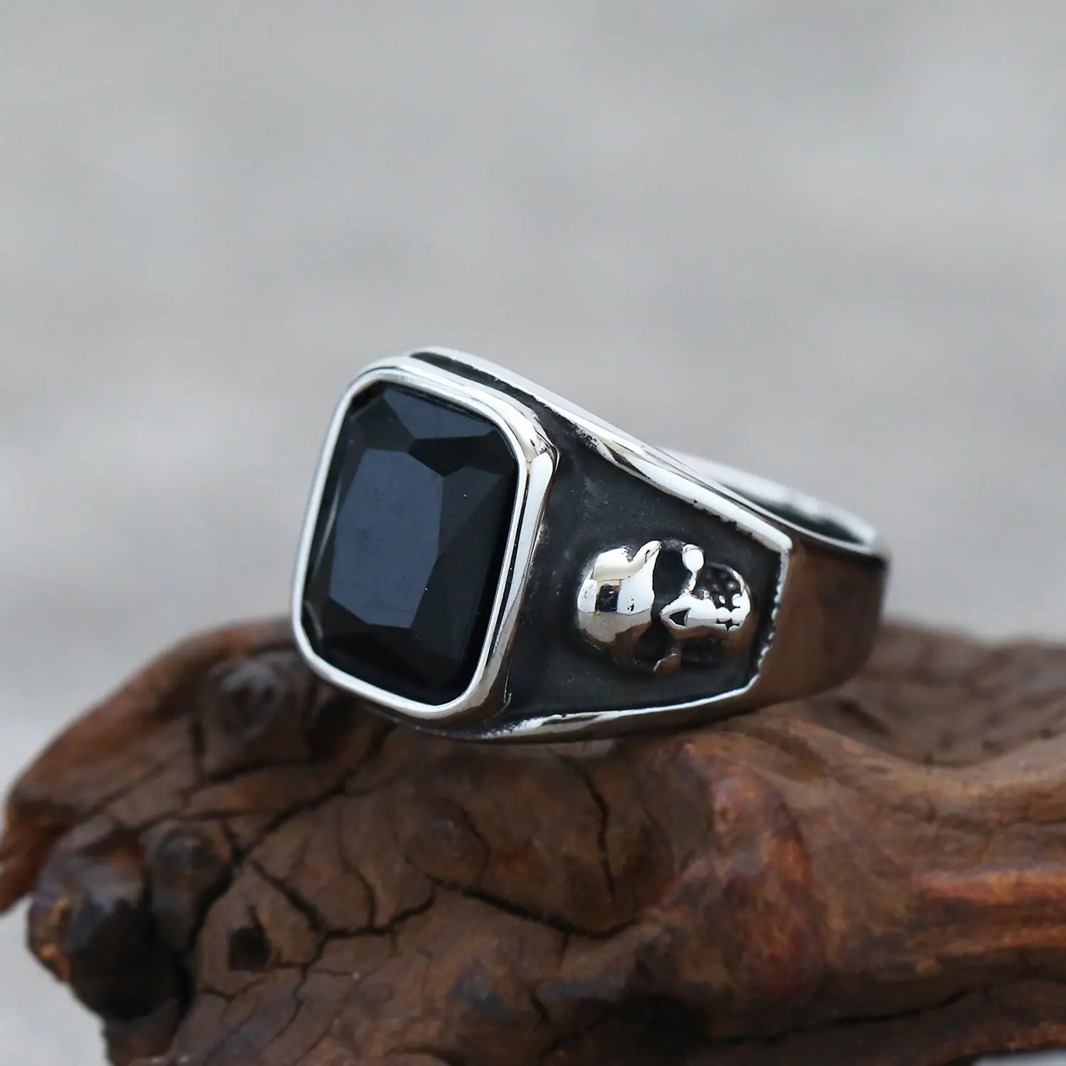 Personalized Men's Retro Titanium Steel Jewel Ring